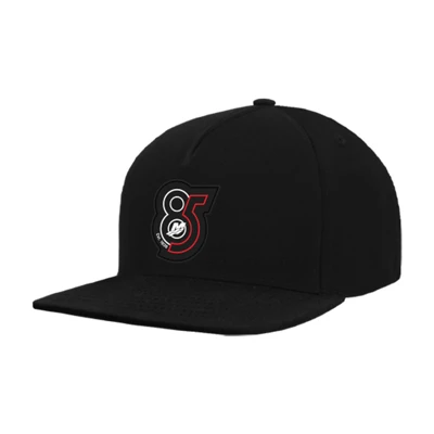Black flat bill hat made of chino twill facbric - snapback	